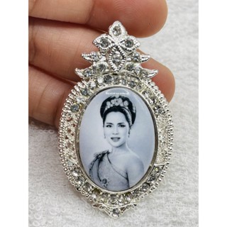 เข็มกลัดล็อกเก็ตพระพันปีหลวง ล็อกเก็ตพระบรมราชชนนีพันปีหลวง …