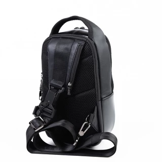 PLAYBOY รุ่น Explores Chest Bag กระเป๋าคาดอก รหัส ST-B254PBM328-BK ดีไซน์คาดอกทรงตั้ง สี Pure Black