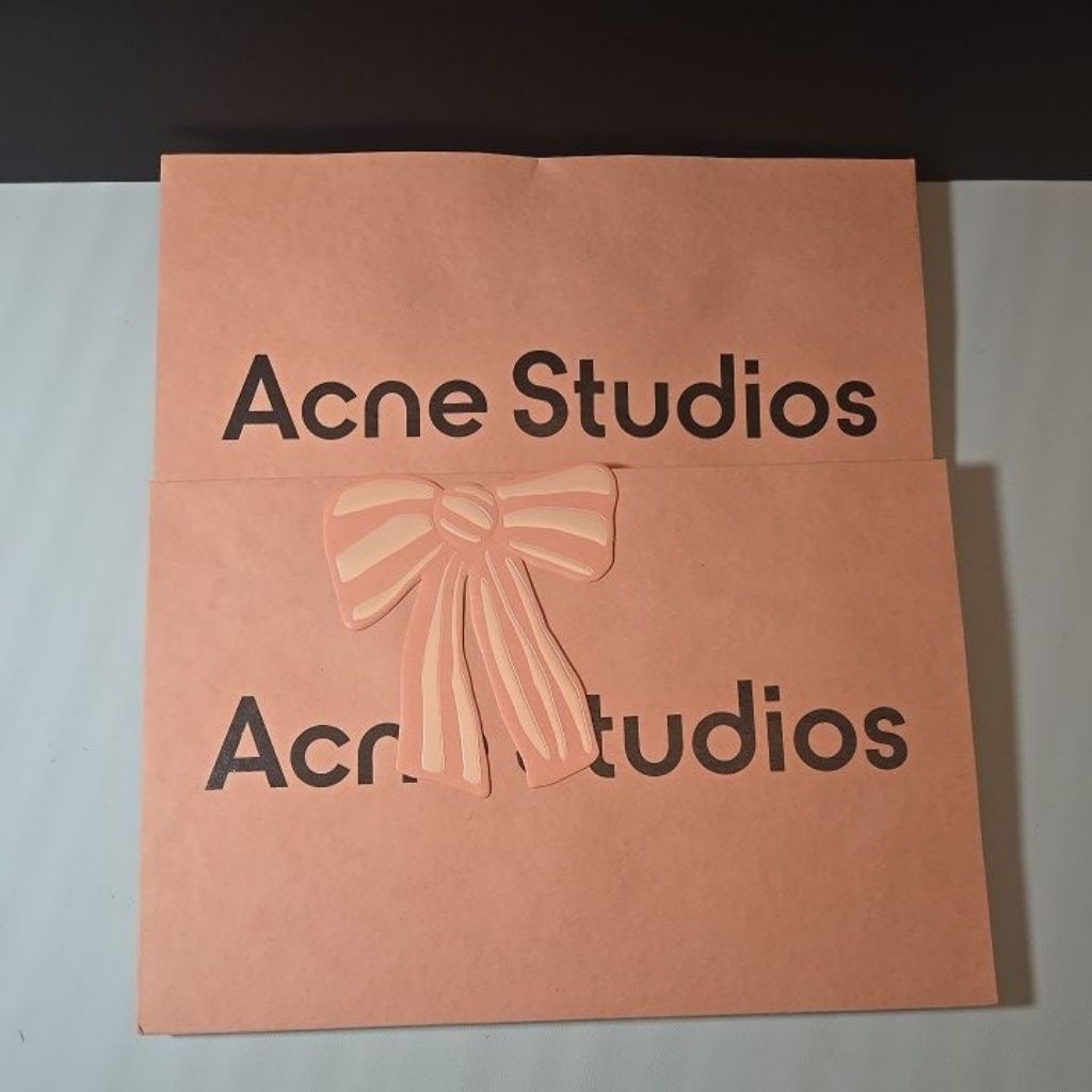 ถุงกระดาษ Acne Studios