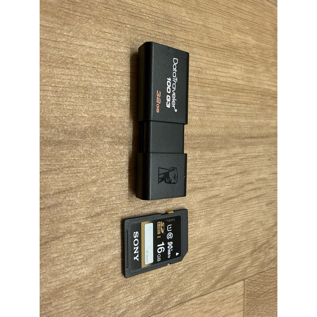 1 แถม 1 Kingston 32G แถม SD 16G sony การ์ดความจำ 90/MBs สภาพดี 95% ไม่ได้ใช้