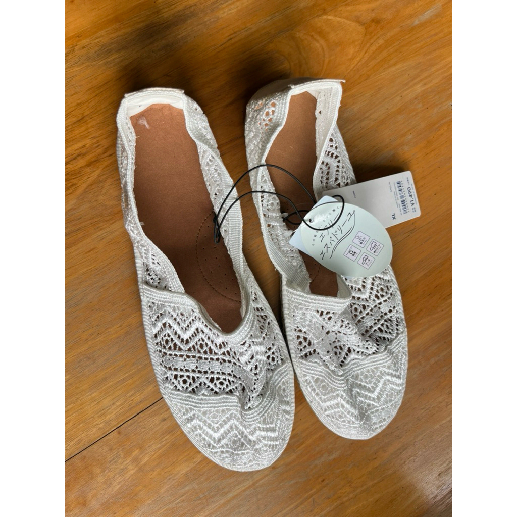 GU รองเท้าสลิปออน รองเท้าลำรอง มือสองญี่ปุ่น ของใหม่ป้ายห้อย