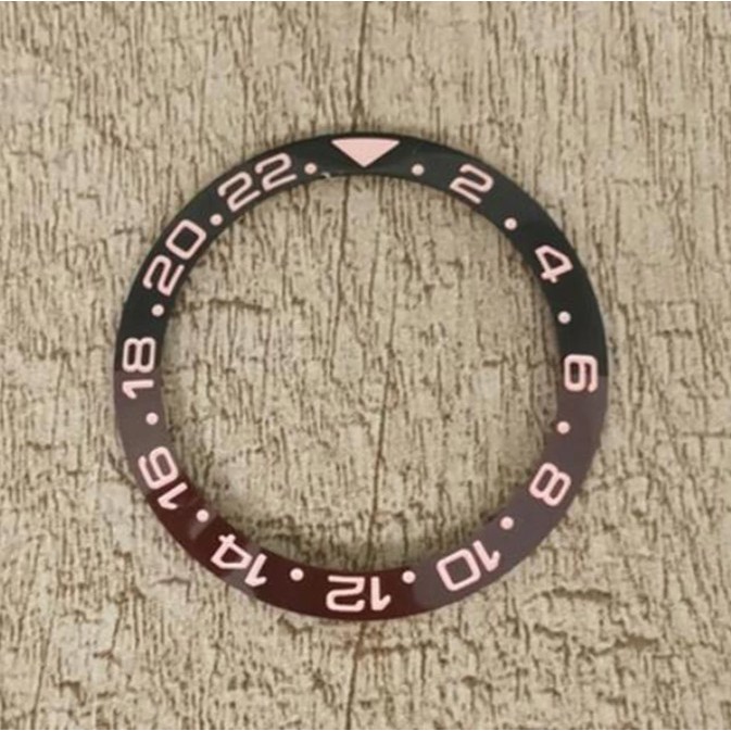 GMT นาฬิกาเซรามิกสองสี Bezel เส้นผ่าศูนย์กลางด้านนอก 38 มม. เส้นผ่าศูนย์กลางด้านใน 30.5 มม. สำหรับกรณีนาฬิกา SUB 40 มม