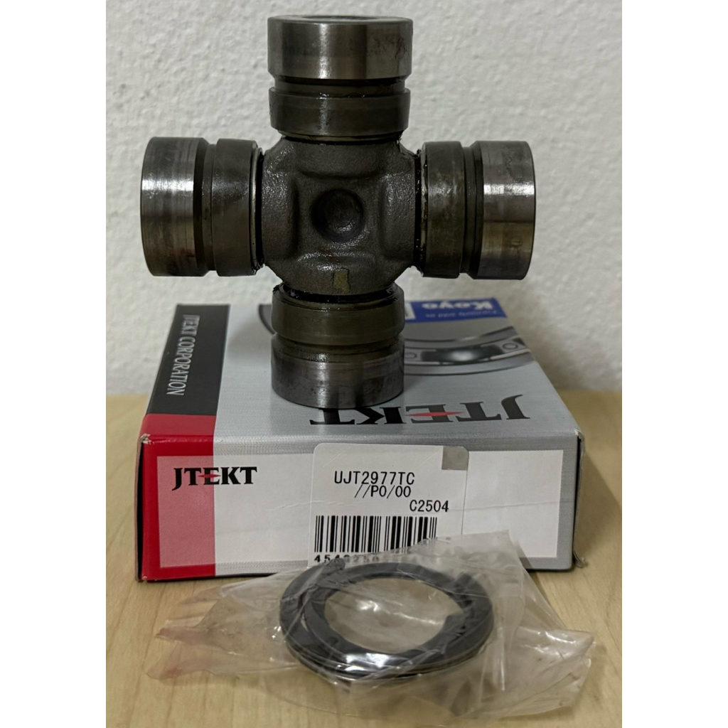 ยอยกากบาทเพลากลาง TOYOTA VIGO, TIGER, NNOVA, รถตู้ LH112,Commter KOYO (UJT2977TC)