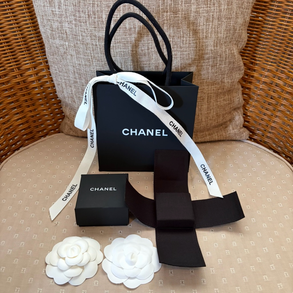 Chanel อุปกรณ์ 1:1 (อ่านก่อน**) ถุงกระดาษ ชาเเนลกล่องต่างหู กล่องสร้อยคอ กล่องสร้อยข้อมือ งานดีที่สุด พร้อมส่งในไทย‼️
