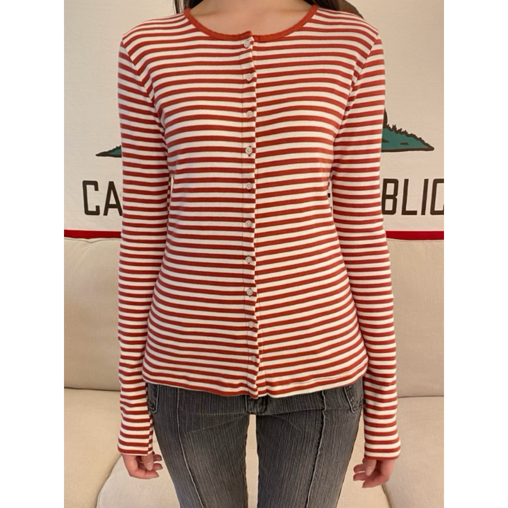 พร้อมส่ง 🎀 Brandy Melville | Zelly Striped Top - Cardigan