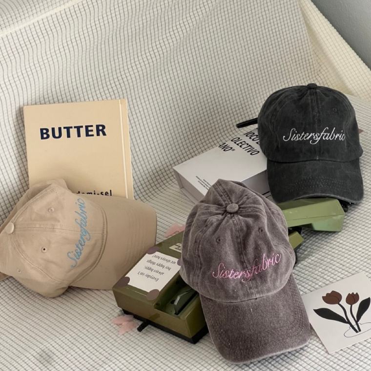 Sistersfabric - Sistersfabric Cap หมวกแก๊ป ปักฟ้อนท์เขียน สีฟอก