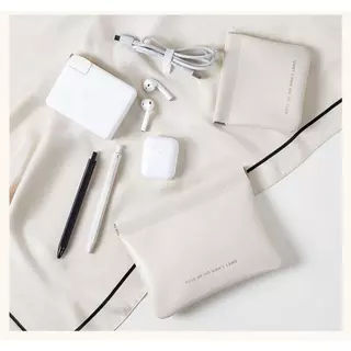 [ Gift ] Self-closing storage bag กระเป๋าใส่หูฟังอเนกประสงค์{ของขวัญที่ไม่ใช่แบรนด์ ANKER}