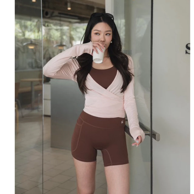 T010 FlowWrap Long Sleeve⚪️เสื้อคลุมบรา แขนยาว ดีเทลไขว้ช่วงอก ผูกโบว์ด้านหลัง หรือด้านข้างก็ได้ค่ะ