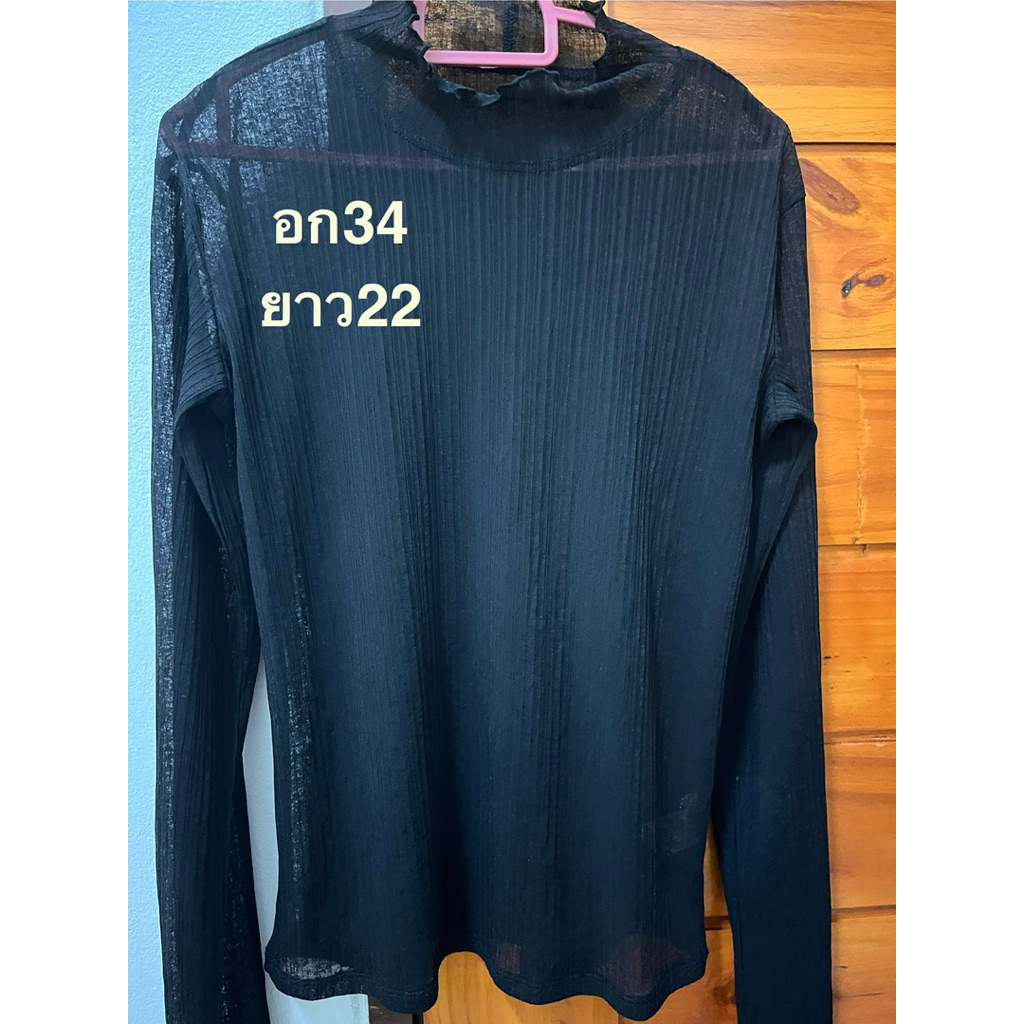 เสื้อดำมือสองคอเต่าผ้าบางแบรนด์GU