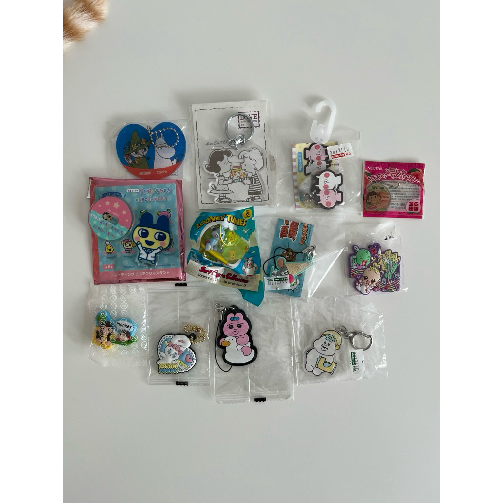 (พร้อมส่ง) - แท้จากญี่ปุ่นมือ 1 พวงกุญแจ Moomin Peanut Butter Peko Esther Bunny Tamagotchi Looney Toons Npochamu Jerry