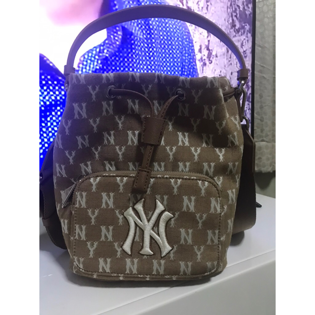 กระเป๋าmlb มือสองไม่มีตำหนิ