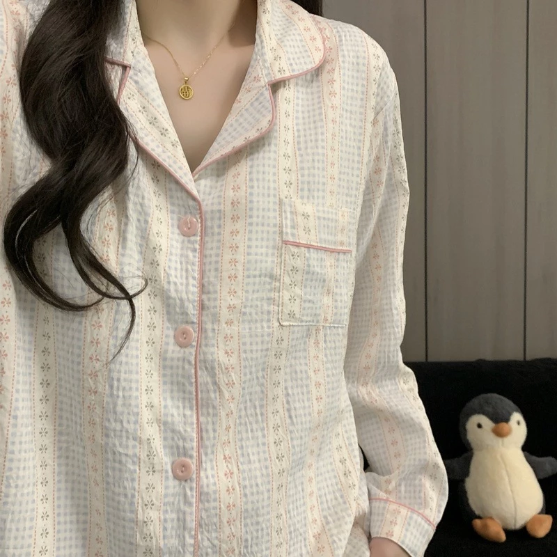 ชุดนอนแขนยาวขายาว ไหมญี่ปุ่นลายเดซี่ฟ้า งานพรีเมี่ยม พร้อมส่ง