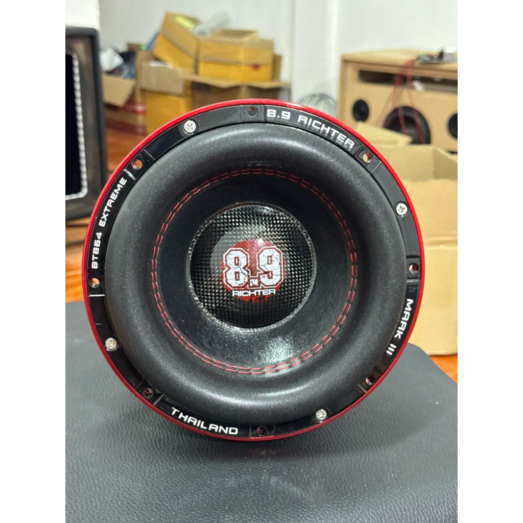 ลำโพงซับ 8 นิ้ว 8.9 ริกเตอร์ V3 2+2โอม สีแดง