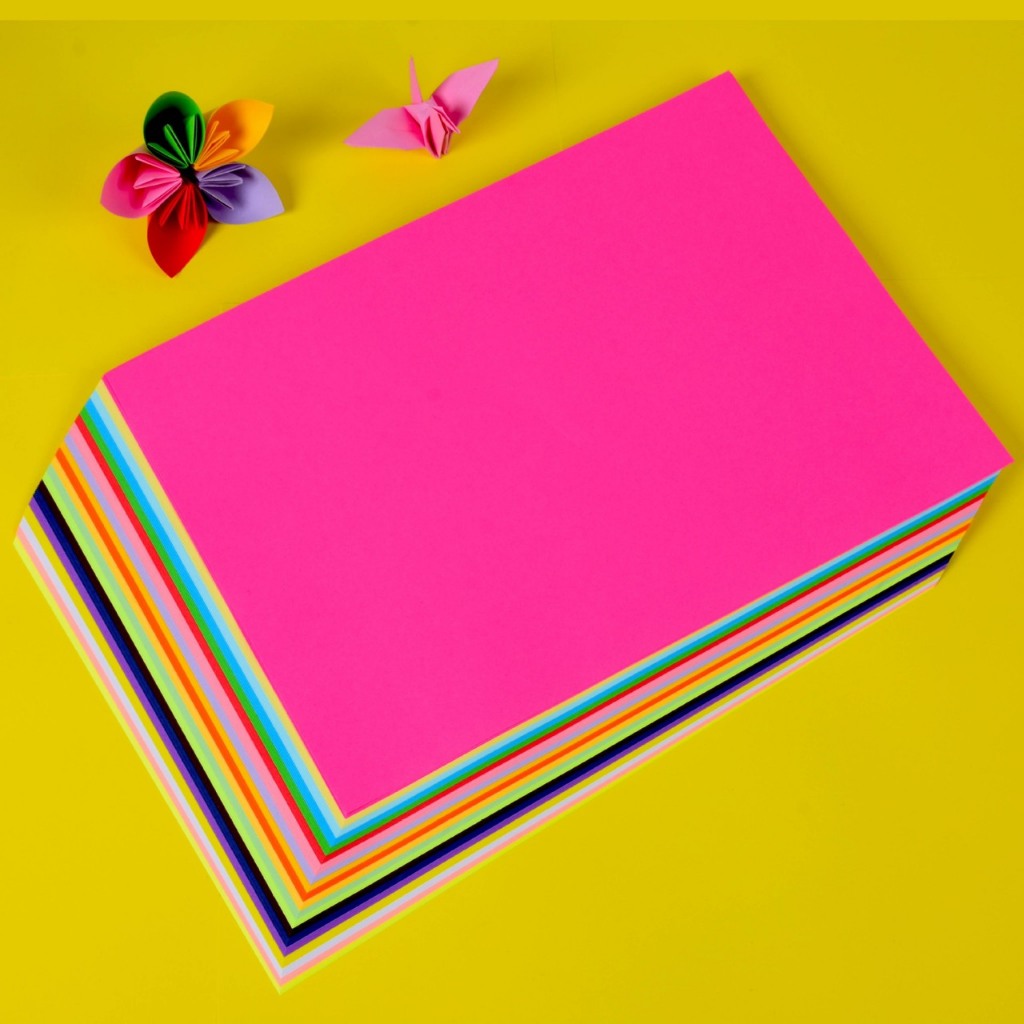 กระดาษสติ๊กเกอร์สี  A4color sticker กระดาษสีมีกาว fluorescent color สติ๊กเกอร์สี A4 สีสะท้อนแสง จำหน่าย 20 50 100 แผ่น
