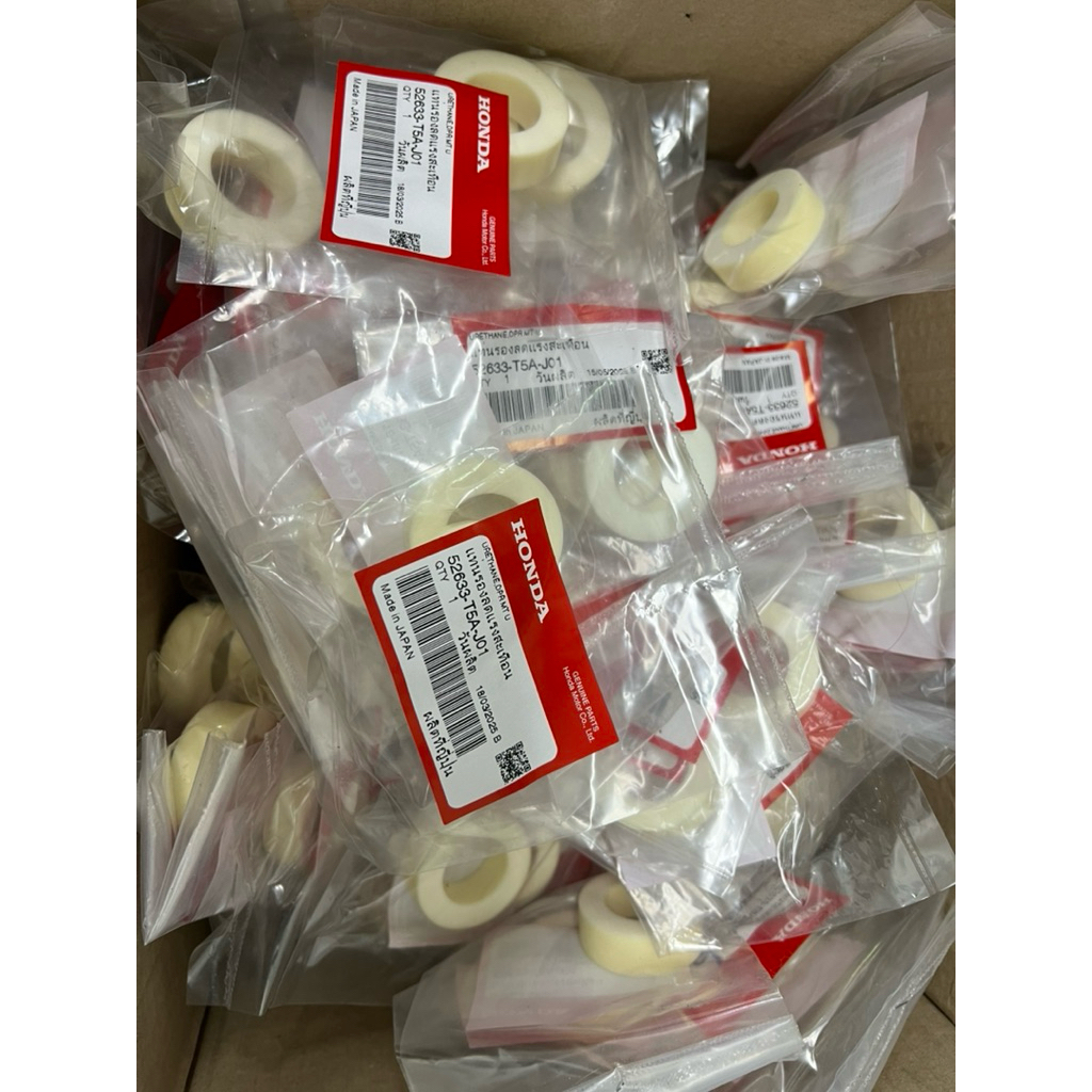 แท้ พร้อมส่ง - ยางโฬม เบ้าโช๊คหลัง jazz gk , city gm6 , hrv 52633-T5A-J01