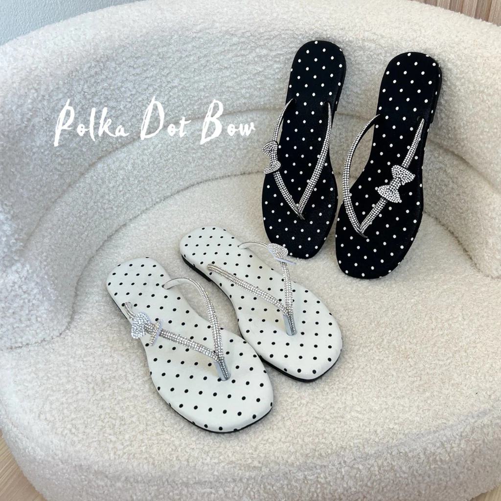 Rinya shoes รองเท้าแตะลายจุดคีบเพชรโบว์ สวย เรียบ หรู มีไซด์36-45 สินค้าพร้อมส่ง