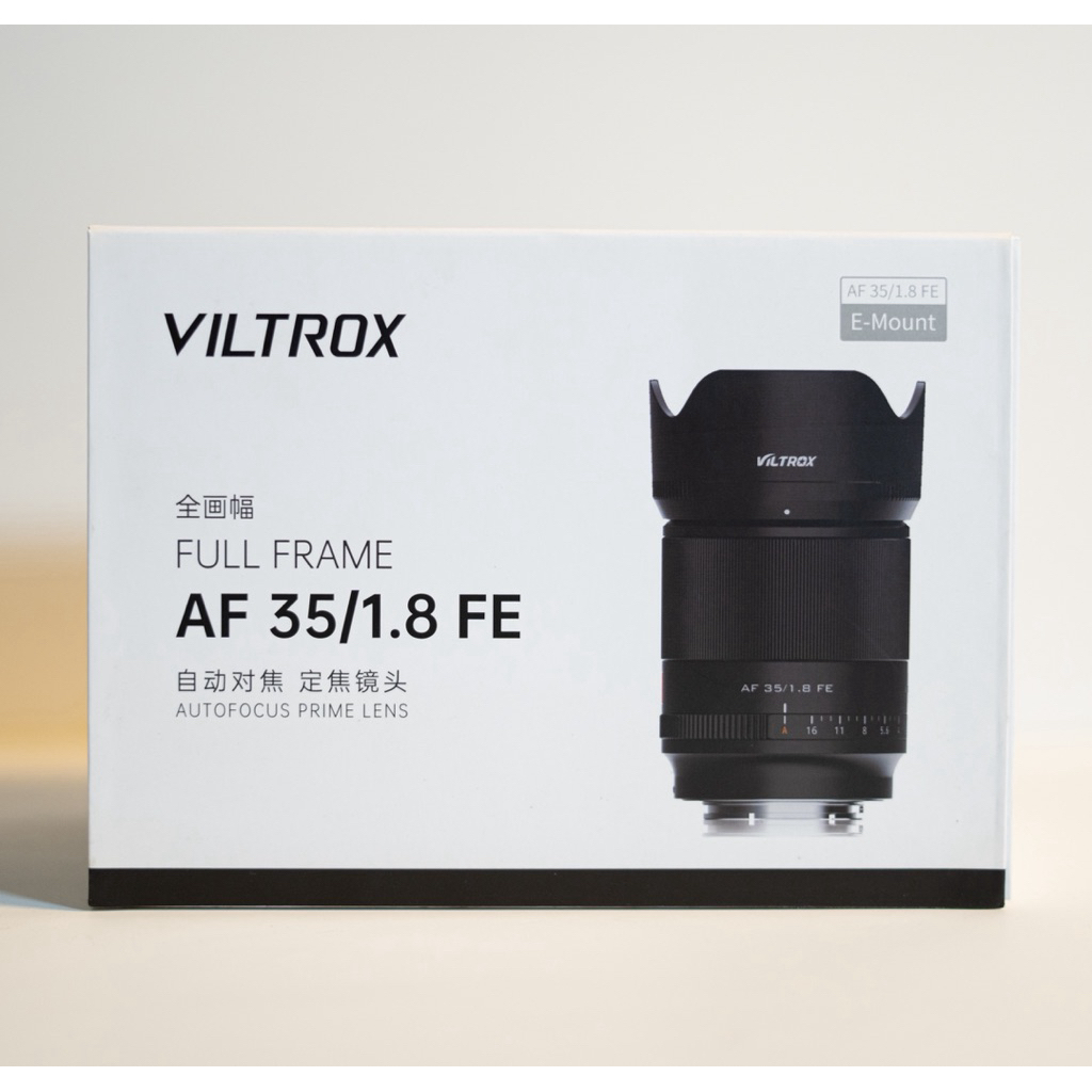 เลนส์ Viltrox AF 35mm. F1.8 for Sony FE (full frame) มือ2 สภาพสมบูรณ์ พร้อมติดสติ๊กเกอร์กันรอยรอบตัว