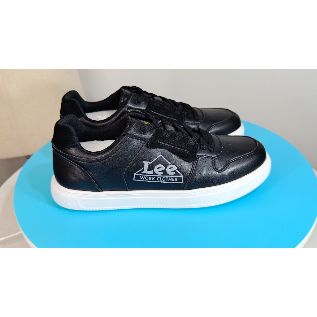 Lee 101+:รองเท้าหนังแท้สีดำแบบเรียบง่าย เหมาะกับลุคลำลองและสปอร์ต