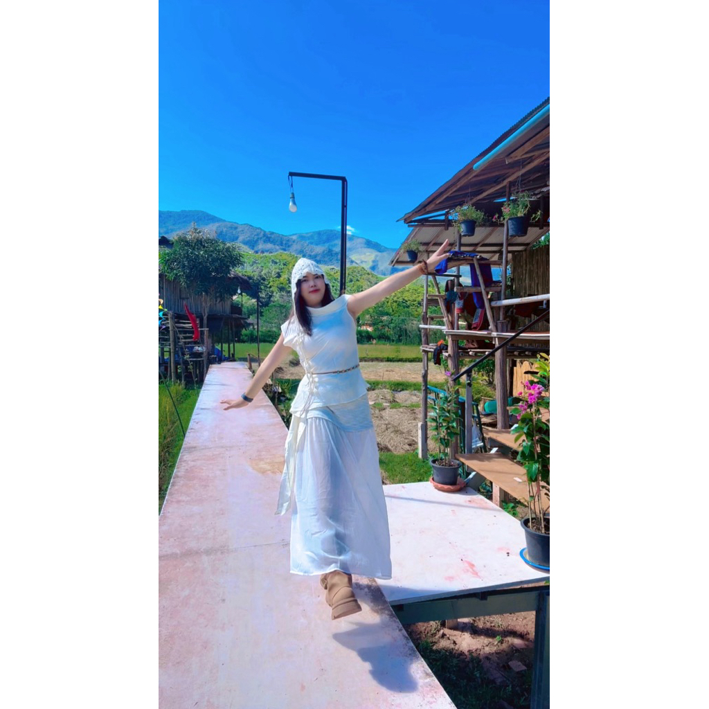 ชุดเซ็ทXL มือ2 ใส่1ครั้ง เสื้อ+กระโปรง