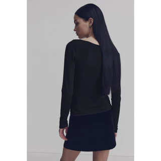 H&M(เอชแอนด์เอ็ม) เสื้อท็อปดีไซน์บิดเกลียว Women Twist-detail top 1313818_1