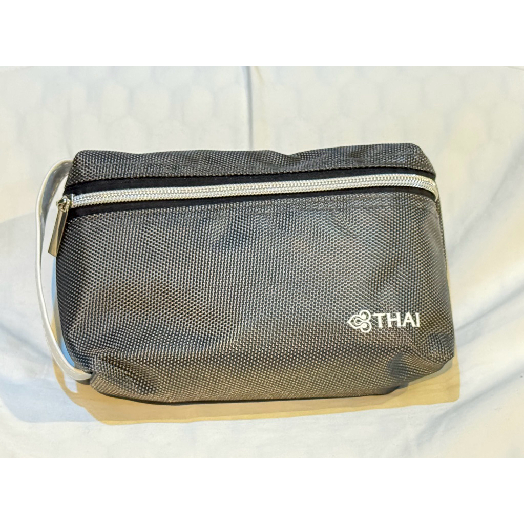 เฉพาะกระเป๋า (สินค้าใหม่) Mandarina duck Amenity kit Business class