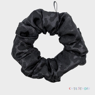 cute.studio • jacquar offwhite ยางมัดผม  ผ้า กาแล็กซี่ แจ็คก…