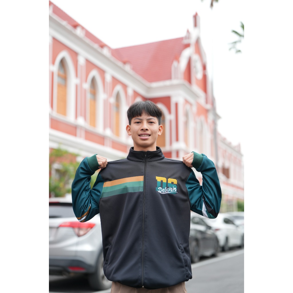 เสื้อแจ็คเกตสีดำแขนเขียว DEBSIRIN