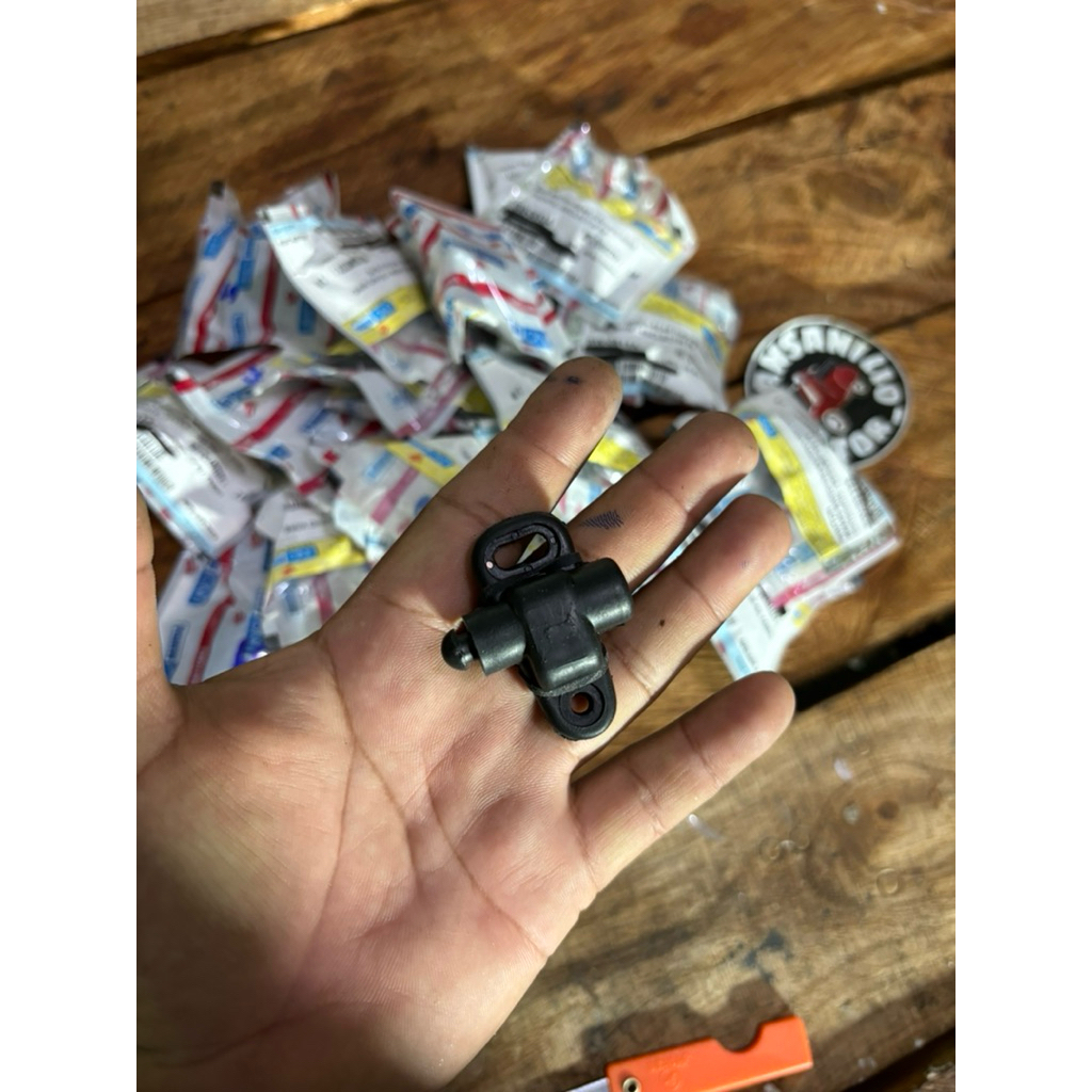 สวิทเบรคหลัง 12 v vespa เกียร์มือ