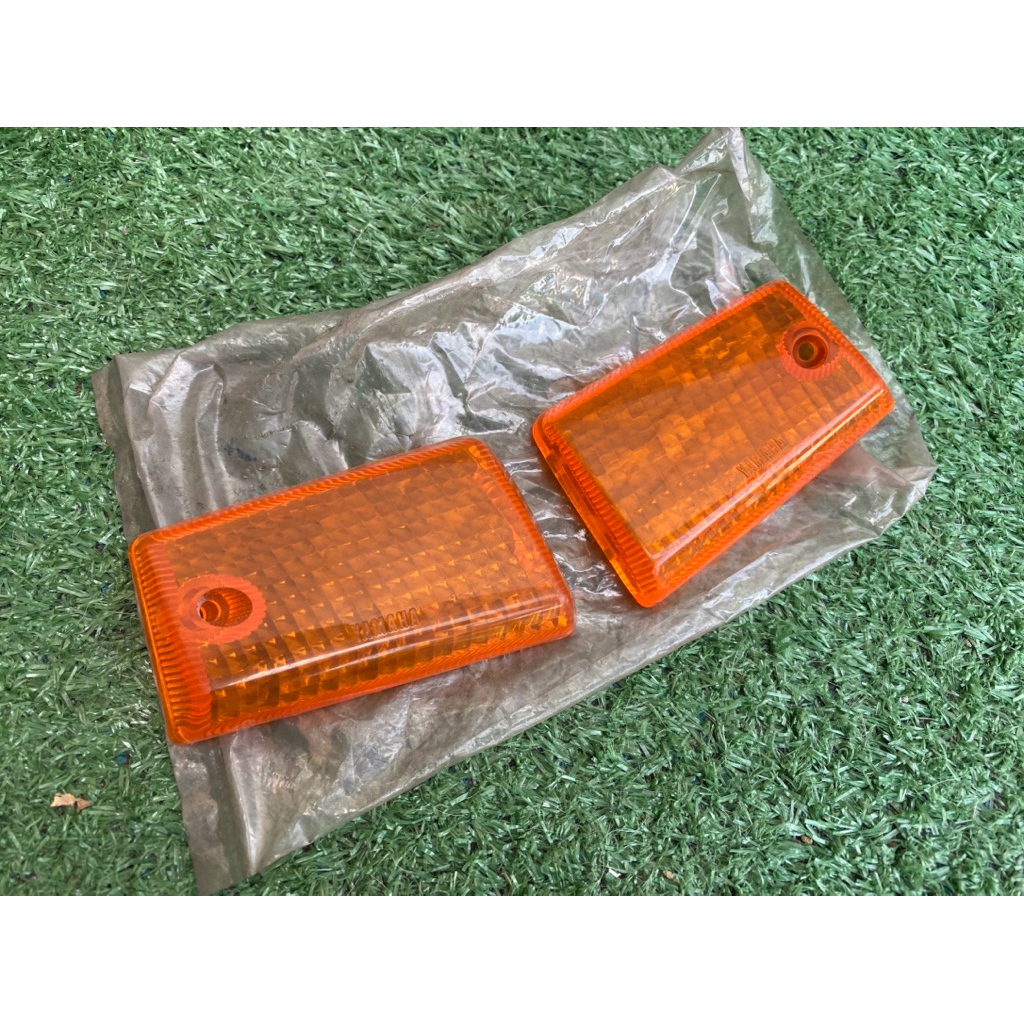 ฝาไฟเลี้ยวหน้า Mate88 เมท88 y88 แท้ใหม่ในห่อขายเป็นคู่