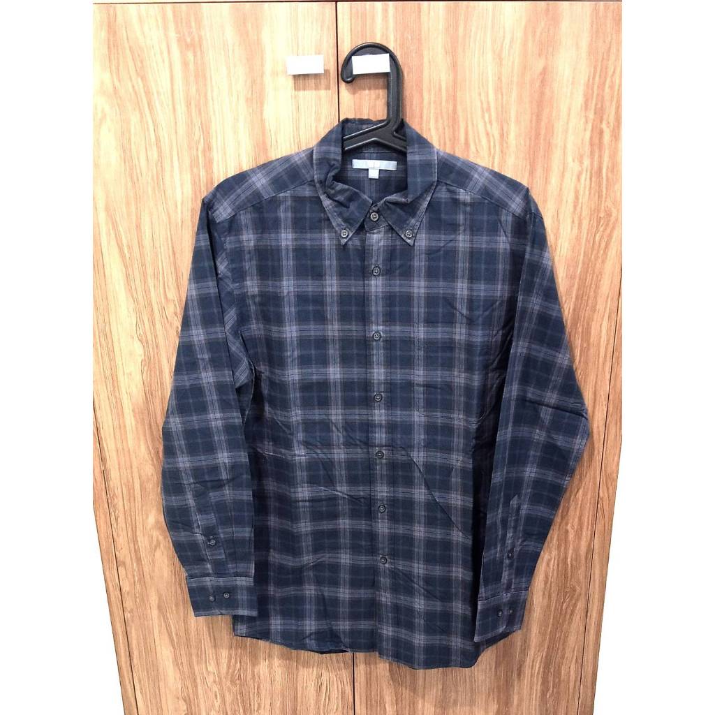Uniqlo  Size : M เสื้อเชิ้ตลายสก๊อตแขนยาว สีดำ-น้ำตาล มือสอง สภาพดี