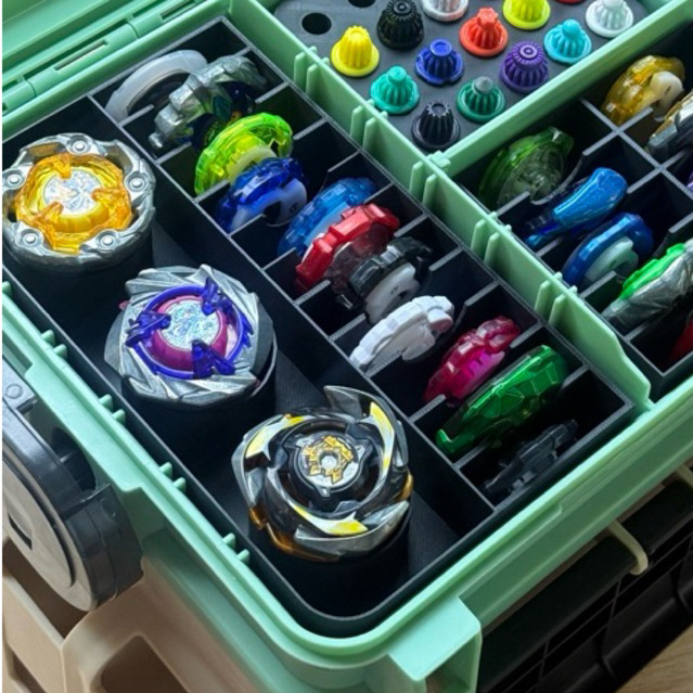 slot ใส่เบย์เบลด/รัชแชท รุ่นเบย์เบลด 3 ช่อง ใส่กล่องตกปลาเล็กชั้นบนได้ (ไม่รวมกล่องตกปลา)