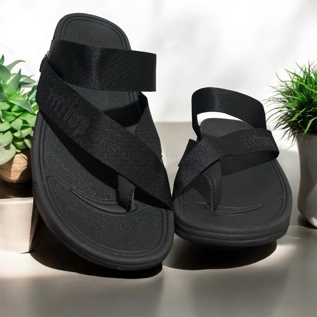 รองเท้าเเตะ สลิงรุ่นใหม่ สวย ใส่ได้ทั้ง หญิงและชายไซร้ 36----44 พร้อมส่ง