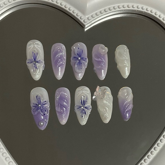 เล็บ​ปลอ​มสี​เจล​แท้​ทรง​ปลาย​แหลม​, โทนม่วงสีนม,สีม่วงกลิต​เตอร์​ ติดอะไหล่​ผีเสื้อ สวยหวาน เจ้าหญิง💕