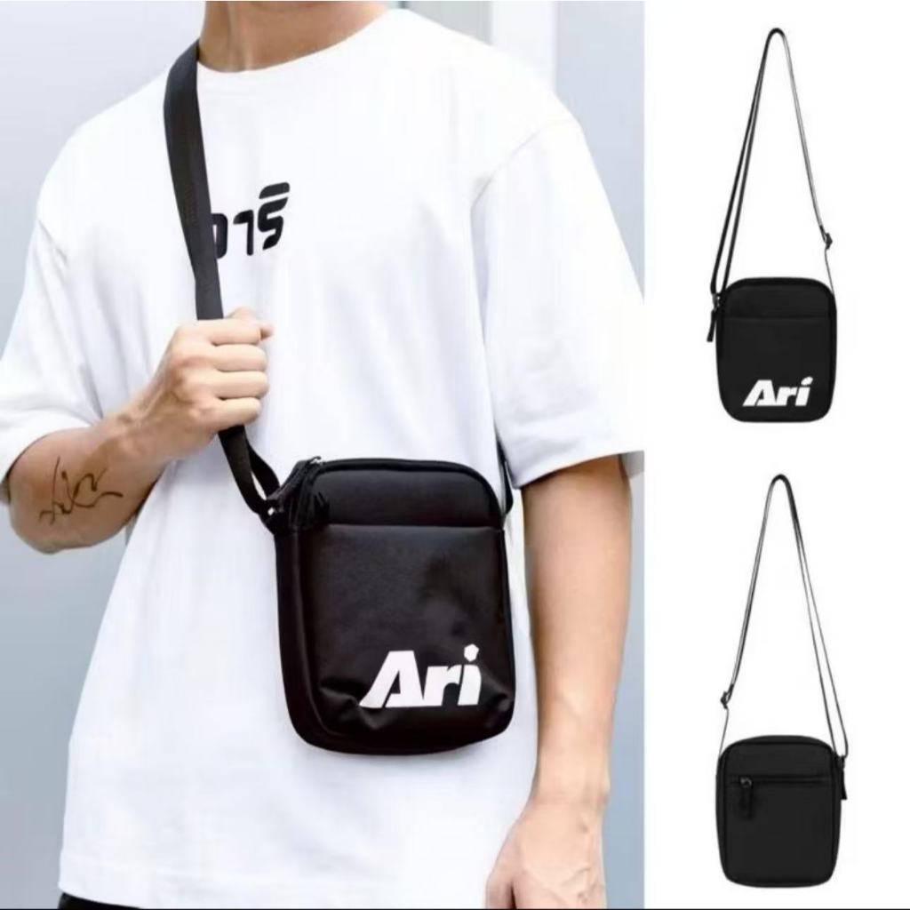 ARI BAG - BLACK (AHW1585-01) กระเป๋าสะพายข้าง อาริ ESSENTIAL POCKET สีดำ