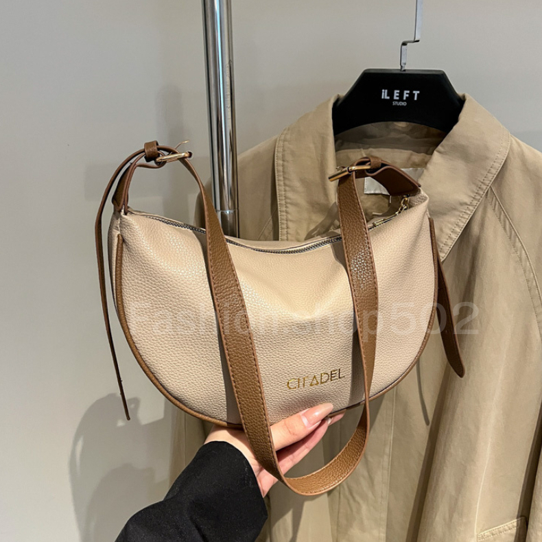 fashion.shop502  กระเป๋าสะพายข้าง กระเป๋าถือทรงโค้ง สกีนชื่อร้าน ปรับสายได้ หนังPUทรงสวย   มีบริการส่งด่วน B-060 ราคา ถูกที่สุด ดีลบีเคเค แกลเลอรีภาพที่ 9