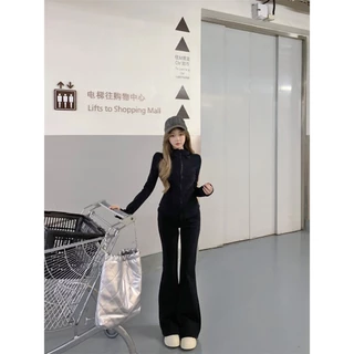 ชุดเซ็ต2ชิ้น เสื้อฮู้ดแขนยาว ซิปหน้า กระเป๋าจิงโจ้ + กระกางเกงขากระบอกปลายบาน เอวยางยืด ผ้าฟลีซ ชุดไปฟิตเนส #3013