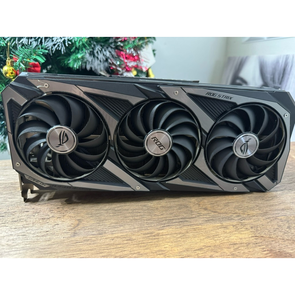 3090 Rog Strix 24Gb มือ2 กล่องครบ สภาพสวย