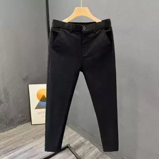 กางเกงขายาวชิโน่ ผ้ายืด ทรงกระบอกเล็ก (Slim-fit) by Normal Boy