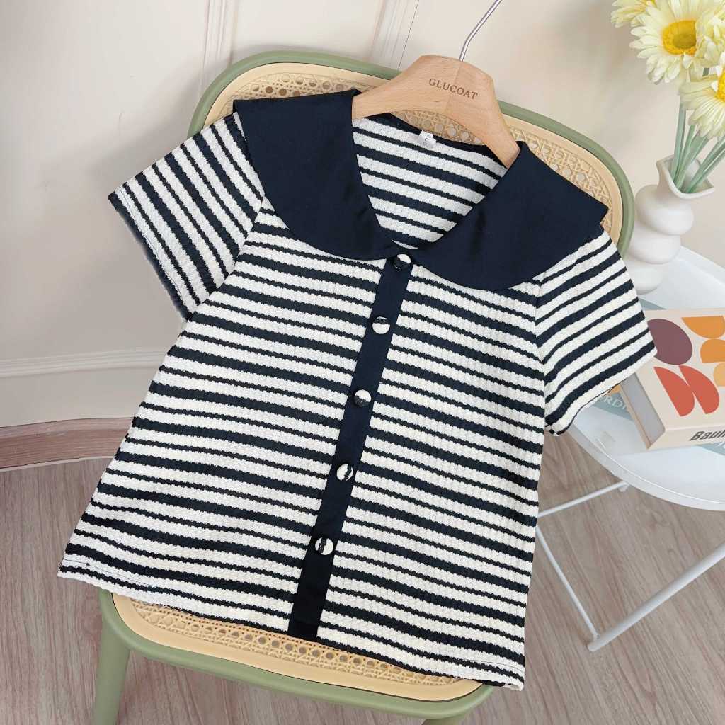 Glucoat | [U712] เสื้อเเขนสั้นสีดำลายทางสีขาวสลับดำ คอปกกาลาสี งานกระดุมเเต่ง ผ้ายืด