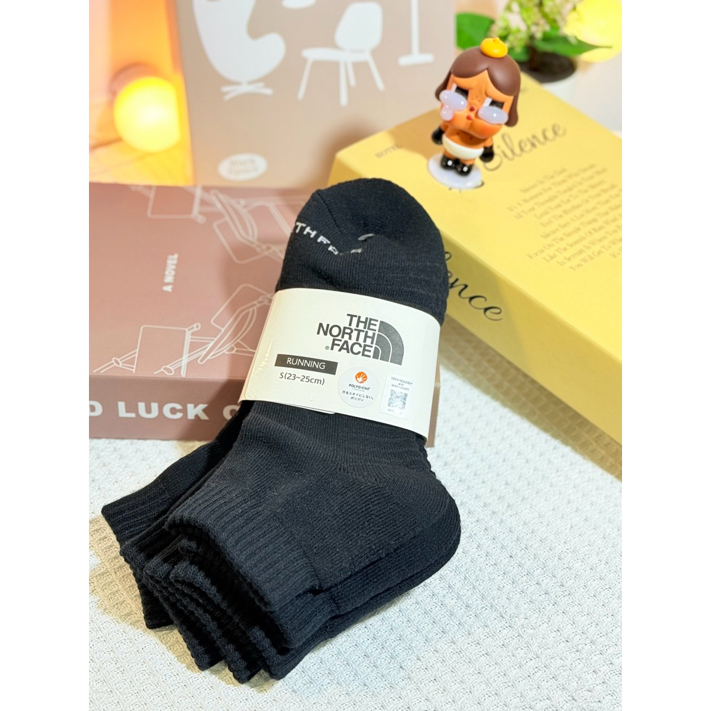 ถุงเท้าวิ่ง แบรนด์ the north face Size S (23-25 cm) ขนาด 3 คู่