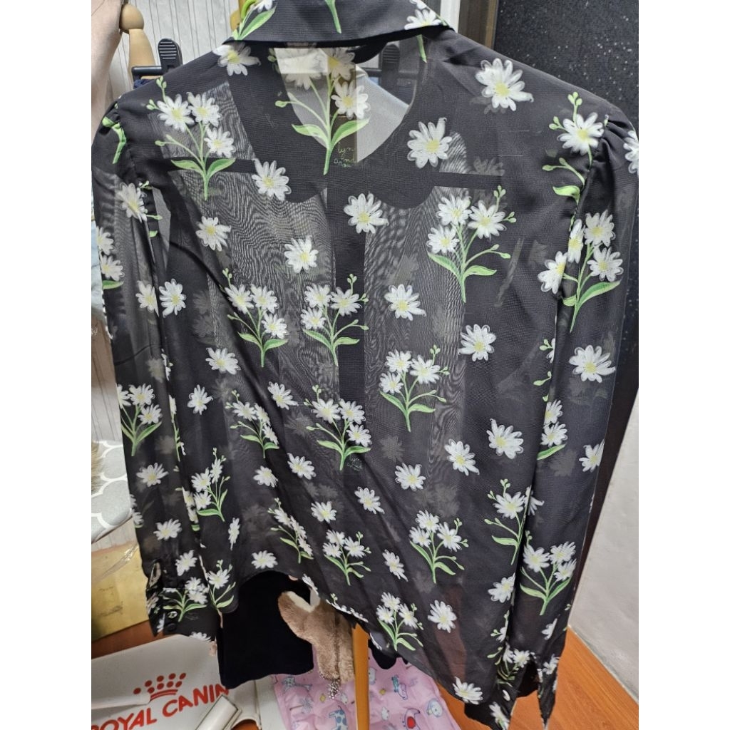 ขออนุญาตส่งต่อ lynaroundมือสอง size M