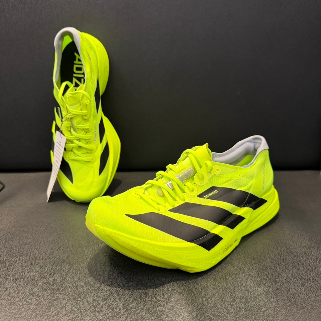 Adios Pro 4 ผู้หญิง สี เหลืองดำ