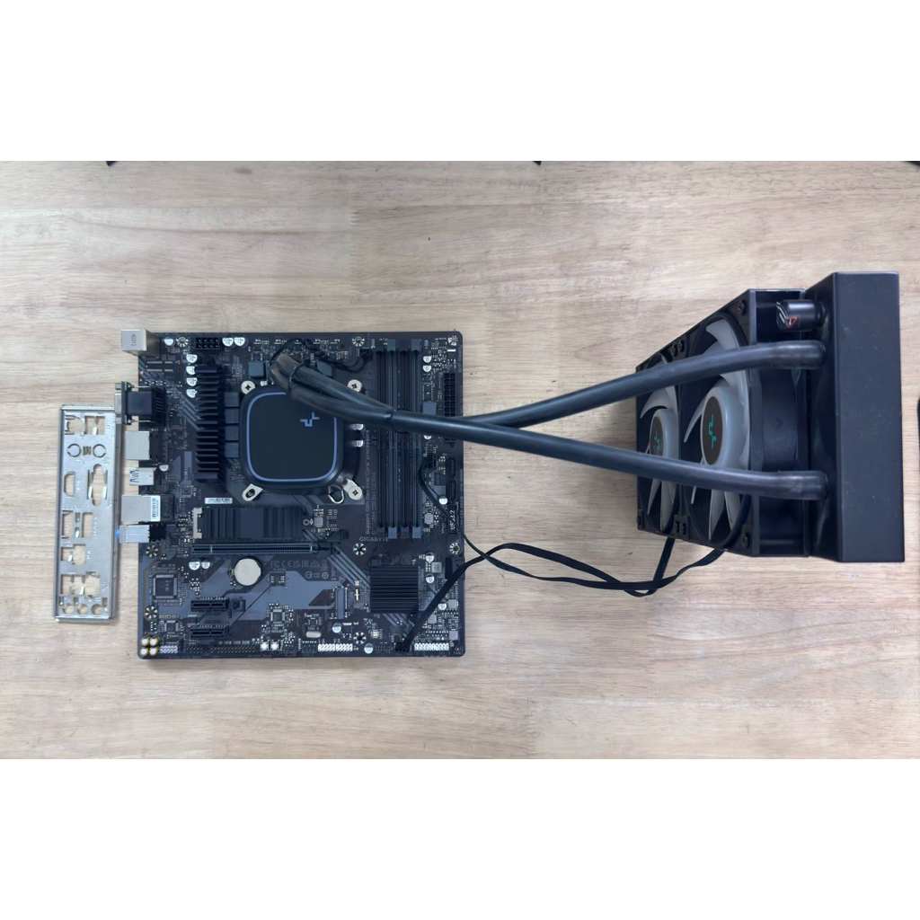 ชุด CPU I5 13400F/MB GIGABYTE B760M DD3H DDR4 /ชุดน้ำ DEEPCOOL LE500 [มัดรวม3] สภาพดีมีตำหนิ