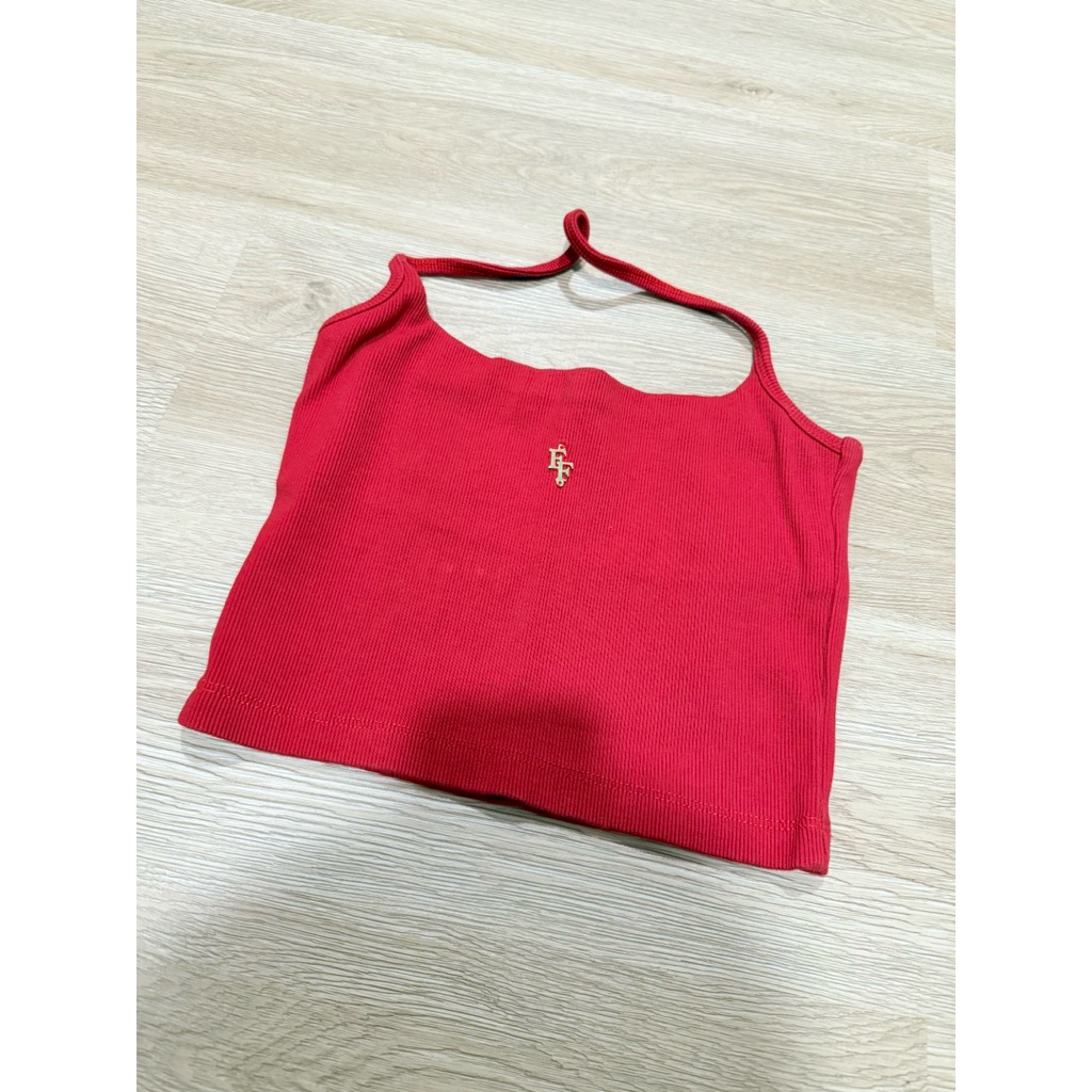 เสื้อครอปคล้องคอ Feel free (m)