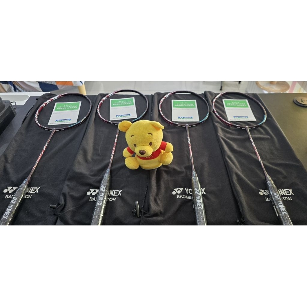 🔥Rare🔥ไม้แบดมินตัน Yonex Astrox 100ZZ Kurenai 🇯🇵Code JP🇯🇵 พร้อมซองกำมะหยี่ ใบ Cert JP (ไม่รวมเอ็น)
