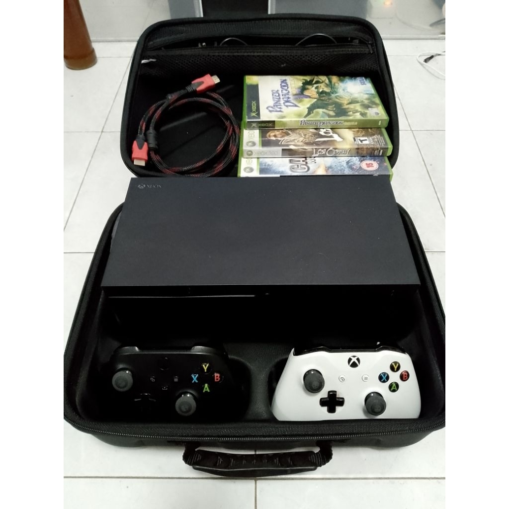 Xbox series X 1TB ( มือสอง ) + 2 Joy พร้อมกระเป๋าเดินทาง (No Box)_