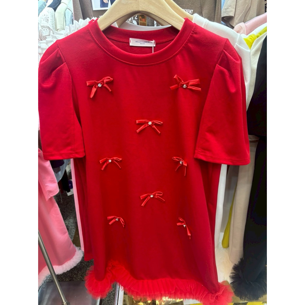 F03 เดรสคอกลมแขนสั้นมินิ แต่ง 3D ด้านหน้า พร้อมแต่งระบายชาย งานผ้ายืดเนื้อหนานุ่มใส่สบาย