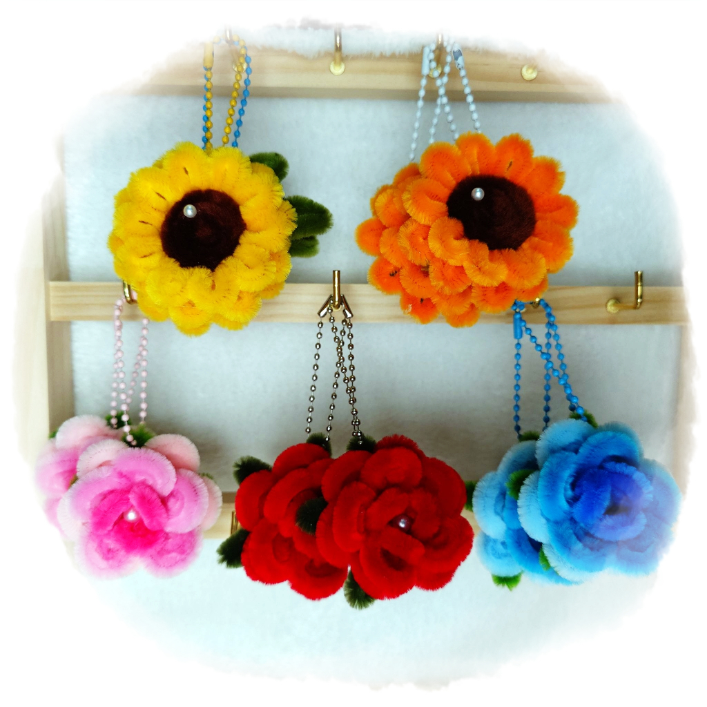 [พร้อมส่ง] พวงกุญแจลวดกำมะหยี่ พวงกุญแจงานประดิษฐ์ งาน handmade ขนาดประมาณ 5 - 9 ซม.
