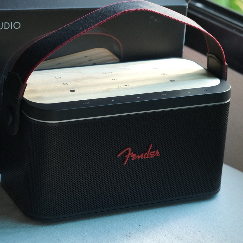 FENDER RIFF Bluetooth Speaker ของแท้ เครื่องศูนย์ไทย