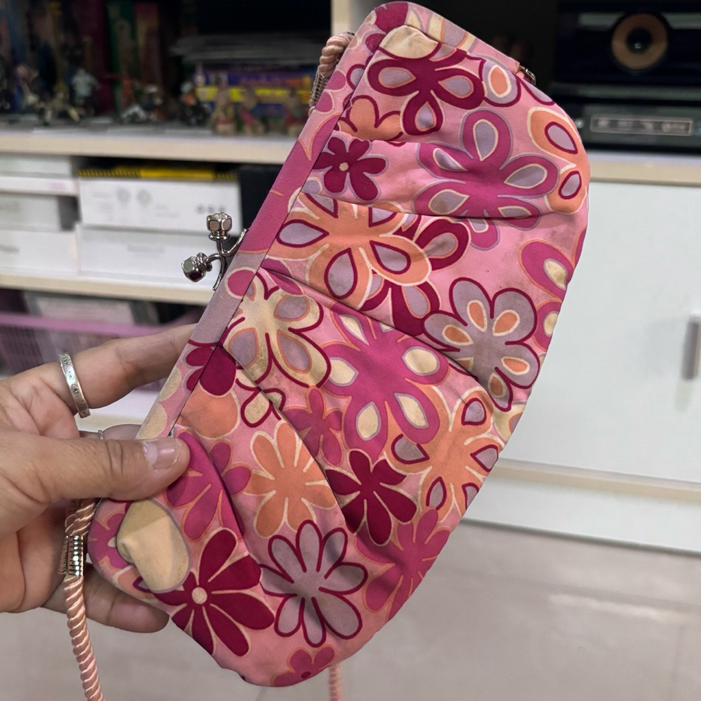 กระเป๋าสะพายข้างNine west มือสอง